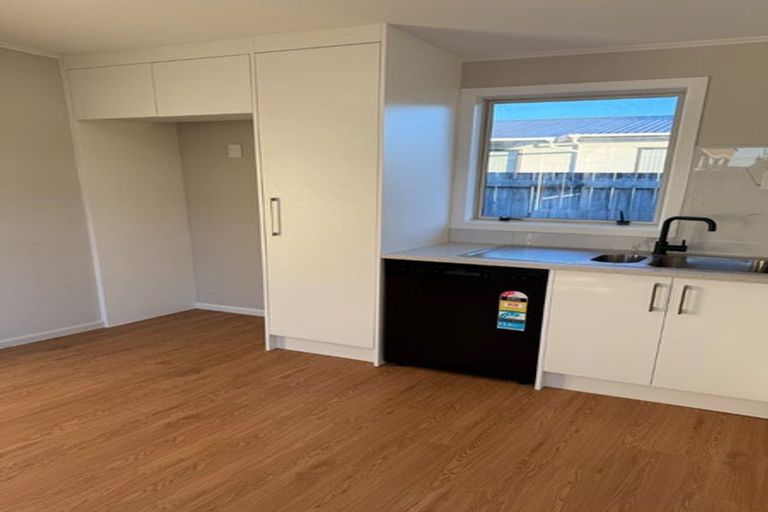 Photo of property in 5 Oak Avenue, Nawton, Hamilton, 3200