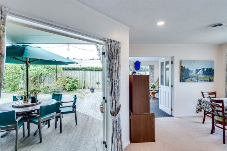 Photo of property in 44 Pukekura Place, Taradale, Napier, 4112