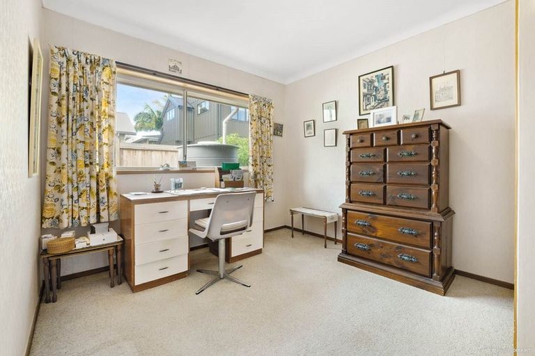 Photo of property in 2/25 Mccrystal Avenue, Bucklands Beach, Auckland, 2012