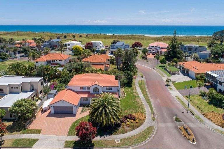 Photo of property in 8 Seychelles Drive, Papamoa Beach, Papamoa, 3118