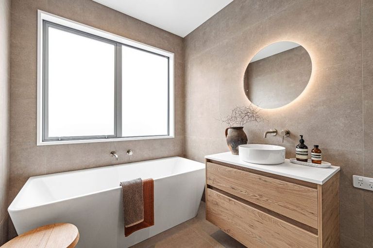 Photo of property in 17 Bradshaw Terrace, Riccarton, Christchurch, 8011