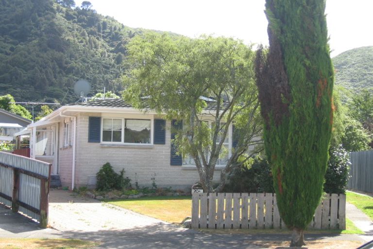 Photo of property in 20a Denver Grove, Totara Park, Upper Hutt, 5018