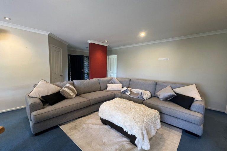 Photo of property in 19 Lough Bourne Drive, Pukekohe, 2120