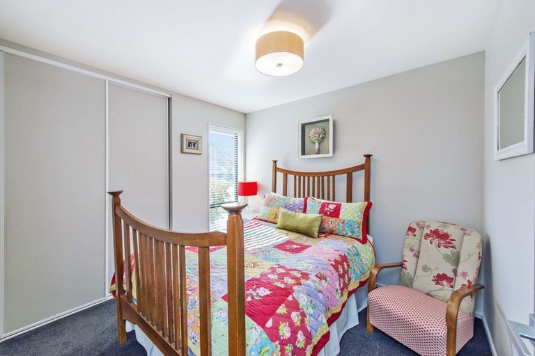 Photo of property in 17 Old Red Barn Road, Halswell, Christchurch, 8025