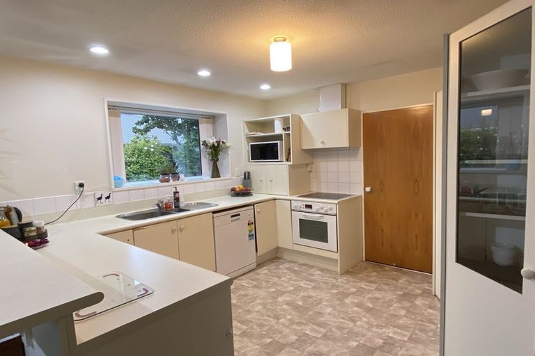 Photo of property in 2/97a Grimseys Road, Redwood, Christchurch, 8051