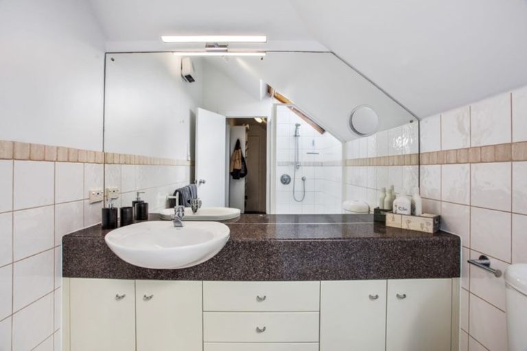 Photo of property in 1/2 The Esplanade, Castor Bay, Auckland, 0620