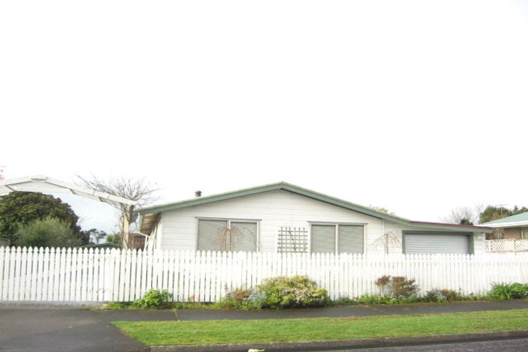 Photo of property in 41 Clifton Drive, Waitara, 4320