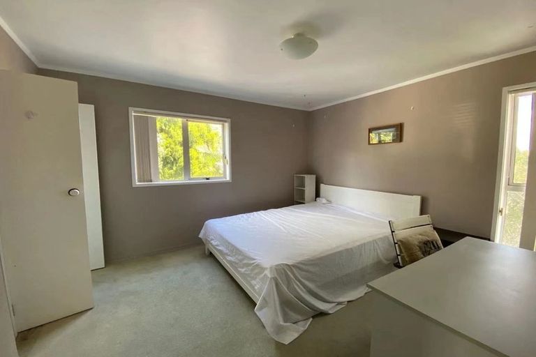 Photo of property in 6 Barlow Place, Chatswood, Auckland, 0626