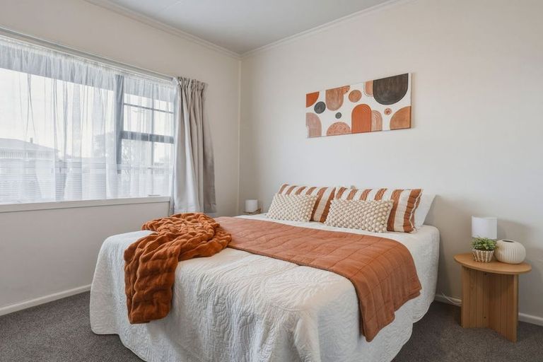 Photo of property in 16 Eden Street, Milton, 9220