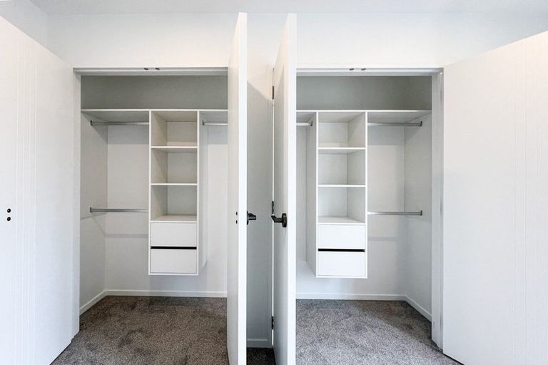 Photo of property in 1/5 Peverill Crescent, Papatoetoe, Auckland, 2025