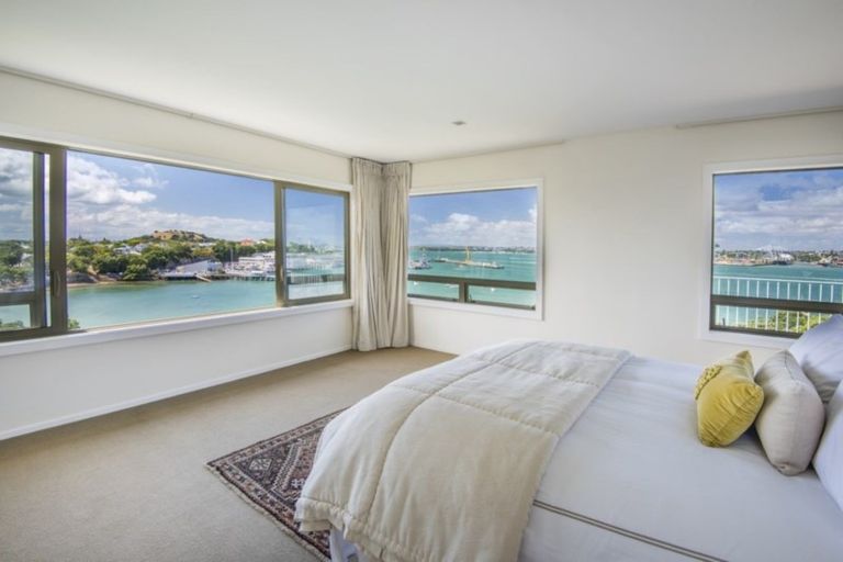 Photo of property in 31a Stanley Point Road, Stanley Point, Auckland, 0624