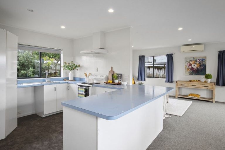 Photo of property in 2a Richardson Avenue, Pukekohe, 2120