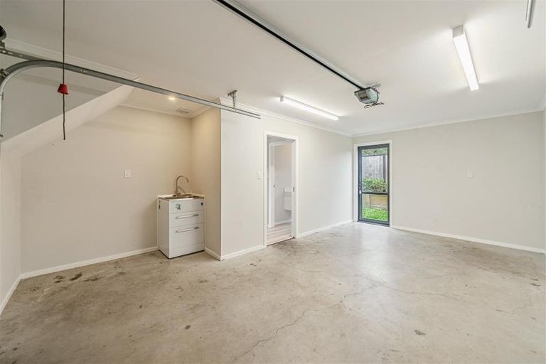 Photo of property in 8 Desert Gold Lane, Wallaceville, Upper Hutt, 5018