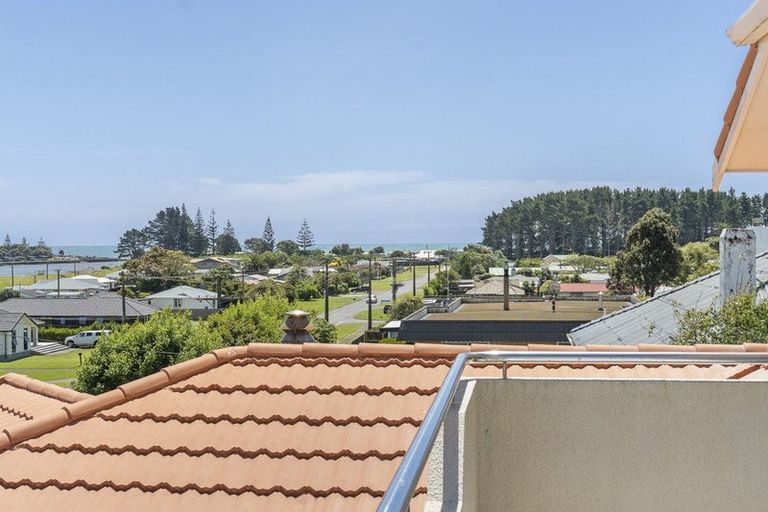 Photo of property in 50 Leslie Street, Waitara, 4320