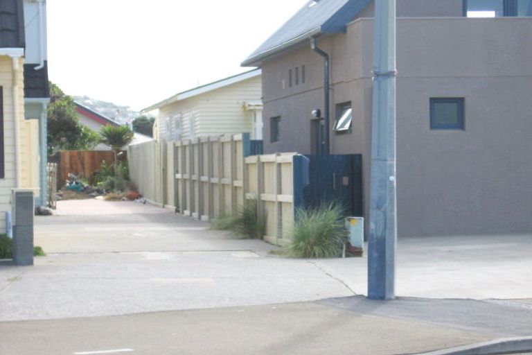 Photo of property in 28a Lyall Parade, Lyall Bay, Wellington, 6022