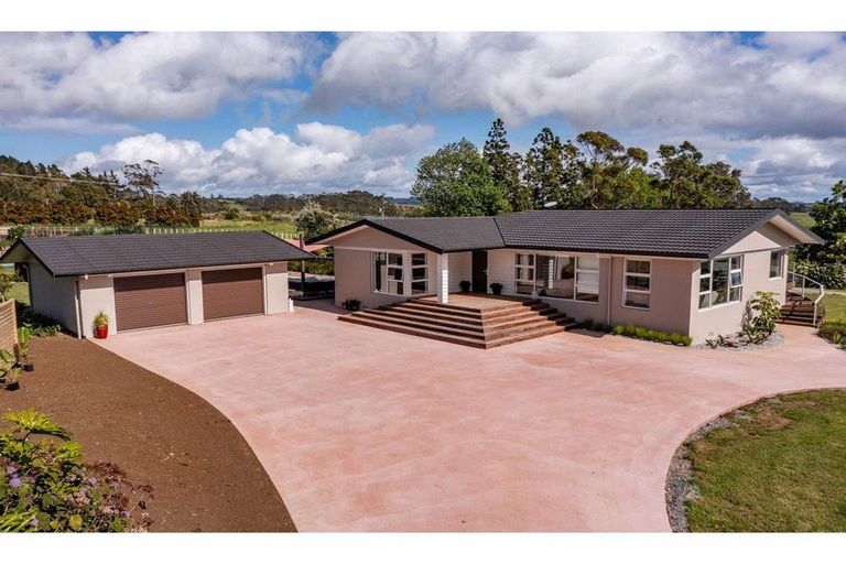 Photo of property in 410 Wiroa Road, Kerikeri, 0293