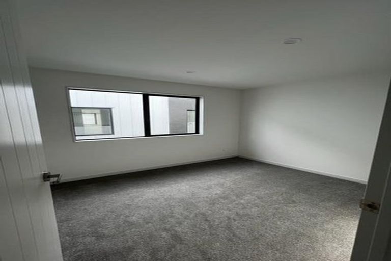 Photo of property in 27 Clara Road, Silverdale, 0932