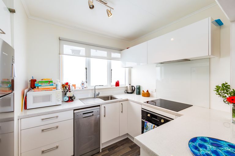 Photo of property in 5 Brigitte View, Snells Beach, 0920