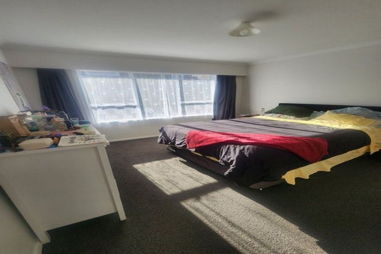Photo of property in 13-13a Benzie Avenue, Wallaceville, Upper Hutt, 5018