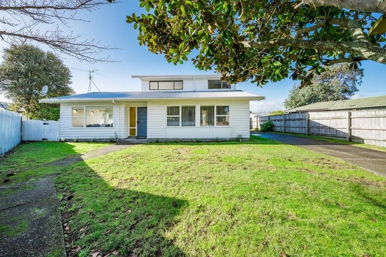 Photo of property in 3 Dennis Grove, Paraparaumu Beach, Paraparaumu, 5032