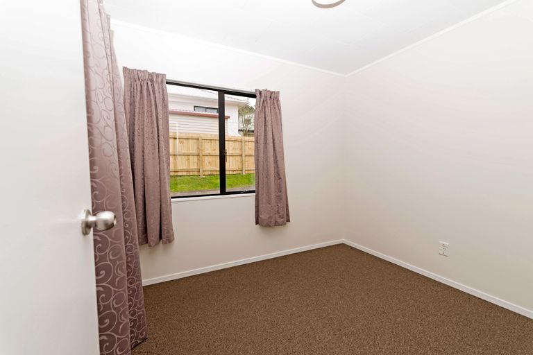 Photo of property in 2/7 Maywood Crescent, Glen Eden, Auckland, 0602