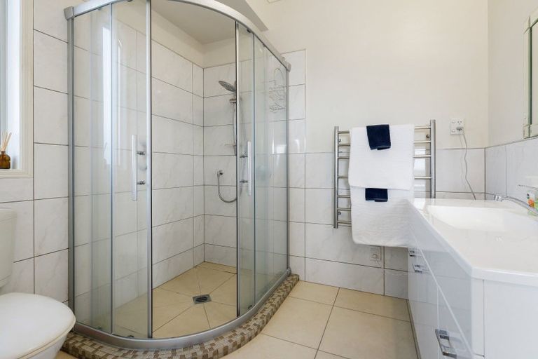 Photo of property in 18b Highgrove Drive, Grandview Heights, Hamilton, 3200