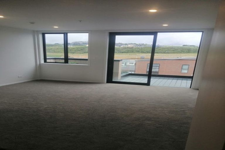 Photo of property in 3/28 Pennant Street, Long Bay, Auckland, 0630