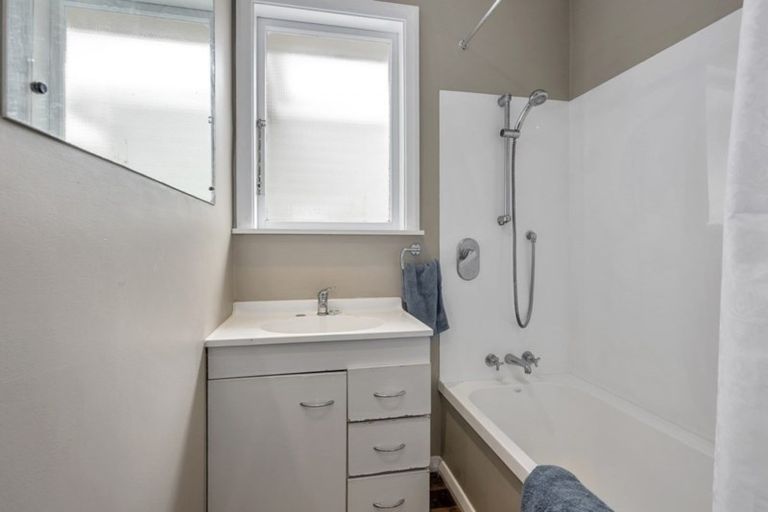 Photo of property in 13 Argyle Grove, Trentham, Upper Hutt, 5018