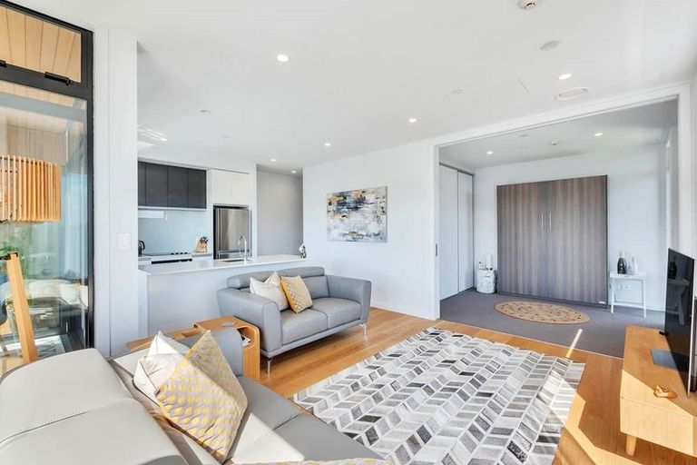 Photo of property in Frank Sargeson Apts, 101/80 Anzac Street, Takapuna, Auckland, 0622