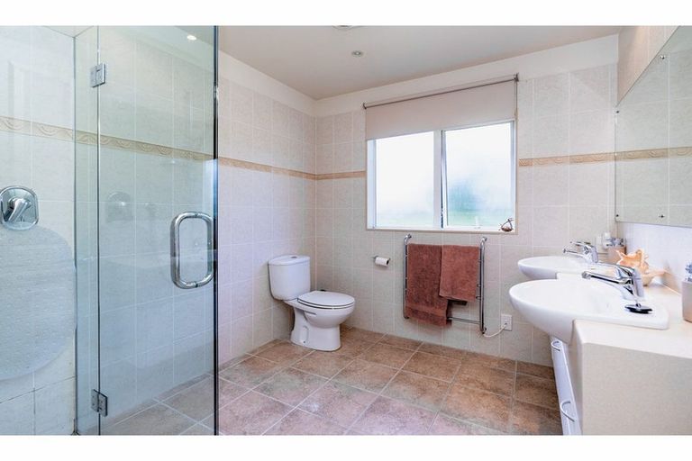 Photo of property in 32 Blue Marlin Drive, Kerikeri, 0230