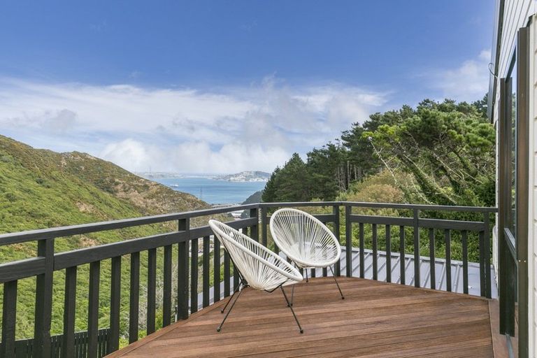 Photo of property in 25a Spenmoor Street, Newlands, Wellington, 6037