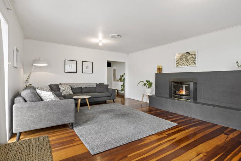 Photo of property in 39 Toru Street, Te Atatu Peninsula, Auckland, 0610