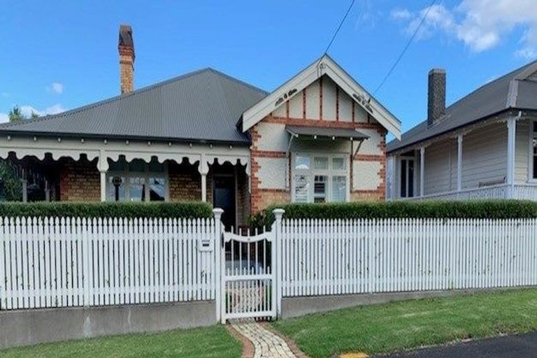 Photo of property in 13 Empire Road, Devonport, Auckland, 0624