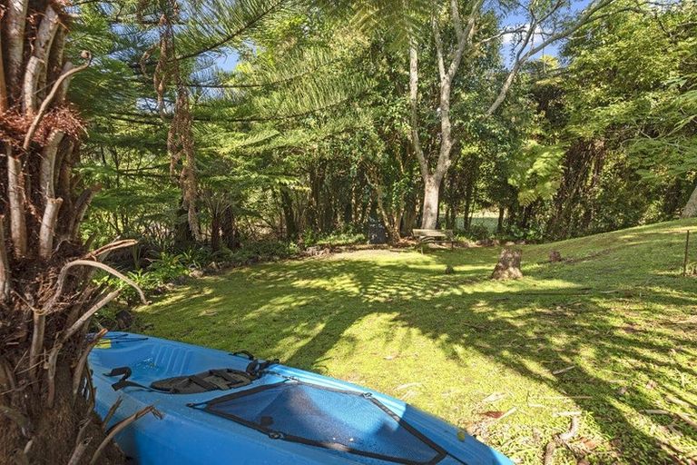 Photo of property in 1/6 Bronwyn Place, Torbay, Auckland, 0630