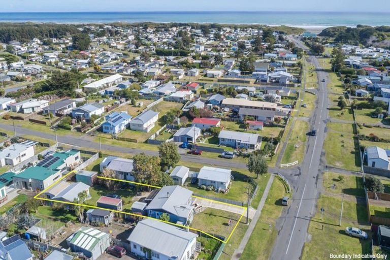 Photo of property in 69 Koputara Road, Himatangi Beach, Foxton, 4891