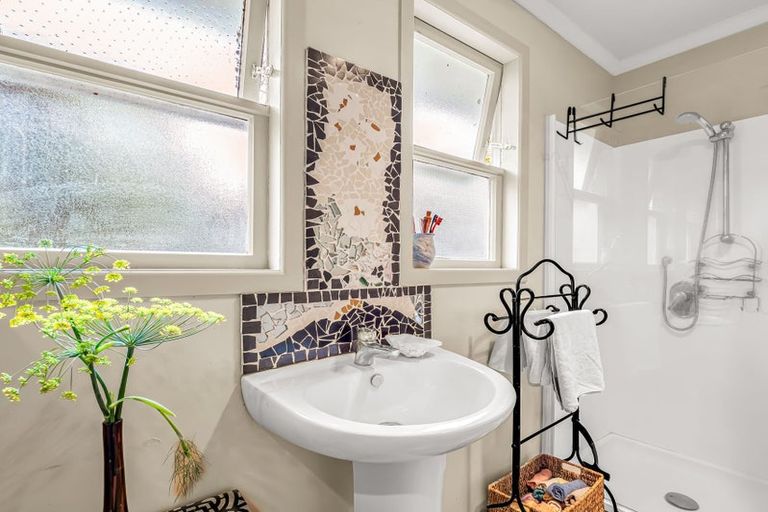 Photo of property in 6 Firth Place, Awapuni, Palmerston North, 4412