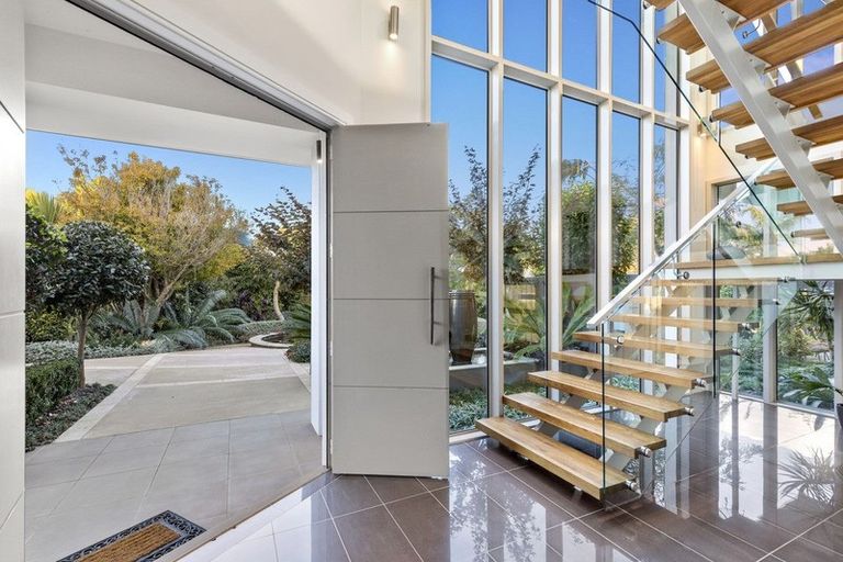 Photo of property in 86 Marine Parade, Mellons Bay, Auckland, 2014