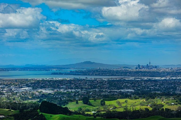 Photo of property in 166 Opanuku Road, Henderson Valley, Auckland, 0612