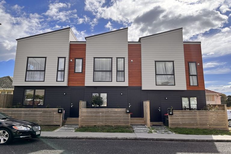 Photo of property in 12 Albert Pryor Avenue, Henderson, Auckland, 0612