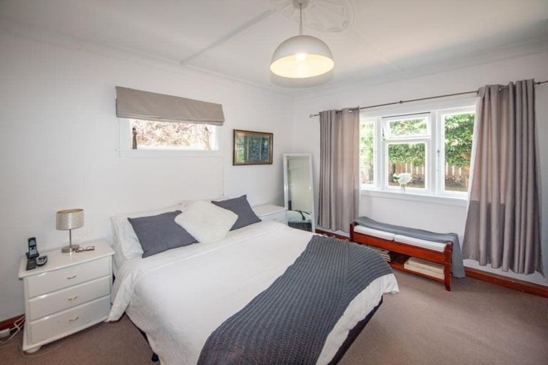 Photo of property in 271 Middleton Road, Glenside, Wellington, 6037