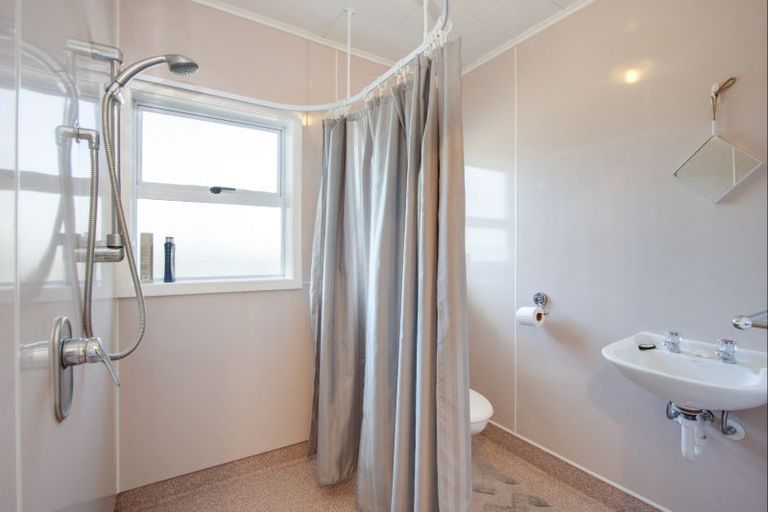 Photo of property in 39 Hillary Crescent, Maraenui, Napier, 4110