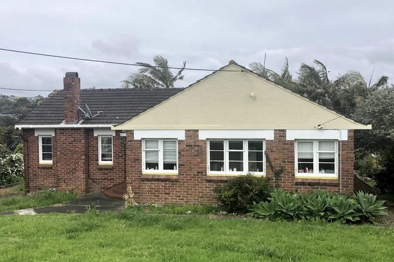 Photo of property in 46 Clarence Road, Northcote Point, Auckland, 0627