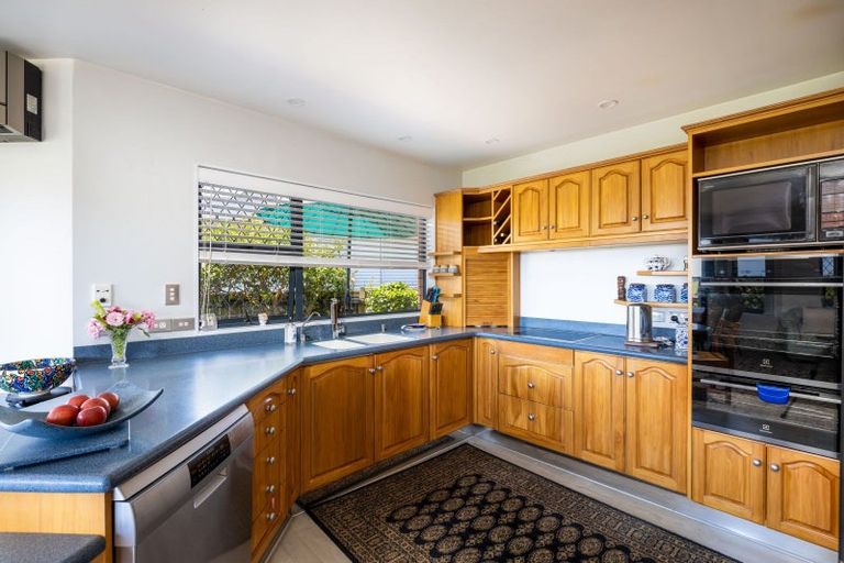 Photo of property in 81 Wallace Place, Westown, New Plymouth, 4310