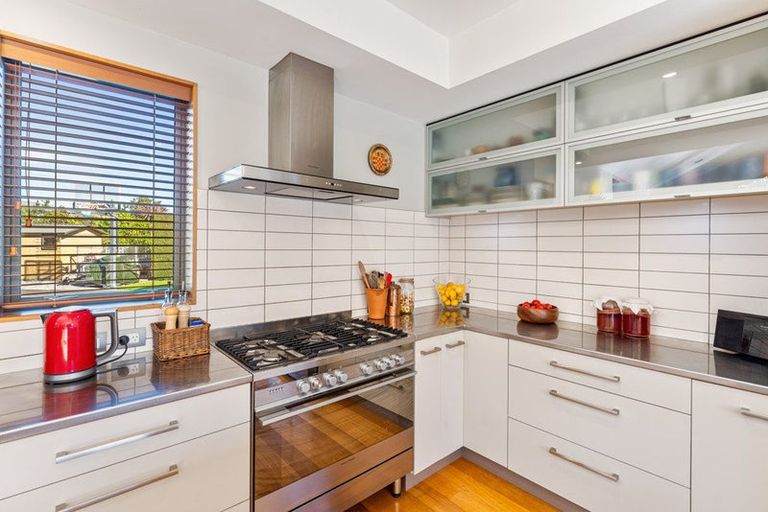 Photo of property in 4 Lamont Place, Waikanae, 5036