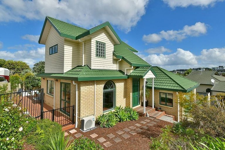 Photo of property in 34 Savoy Road, Orewa, 0931