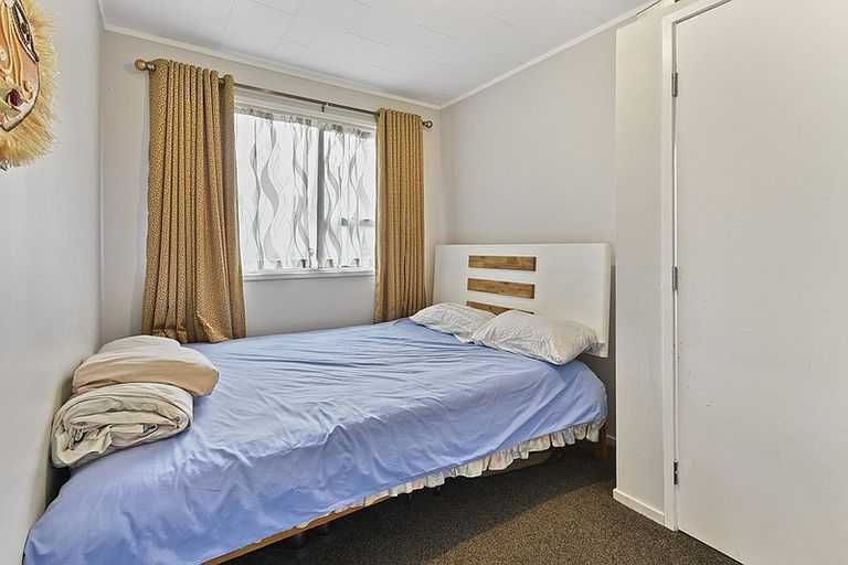 Photo of property in 1/12 Naomi Place, Manurewa, Auckland, 2102