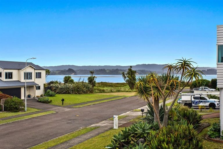 Photo of property in 10 Rangitukehu Street, Ohope, 3121