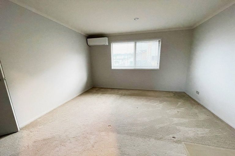 Photo of property in 26 Hornbill Drive, Fairview Heights, Auckland, 0632