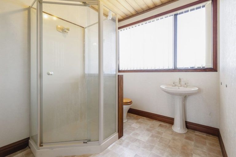 Photo of property in 71 St Annes Crescent, Wattle Downs, Auckland, 2103