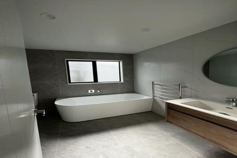 Photo of property in 27 Clara Road, Silverdale, 0932